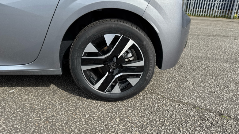 Peugeot 208 1.2 Hybrid 110 Allure 5dr e-DSC6 Petrol Hatchback